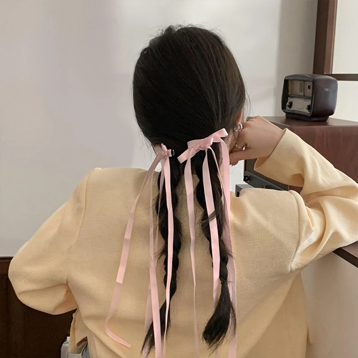 

Набор женских аксессуаров для волос из 6 предметов: набор с звездами и бантиками, заколки для волос в балетном стиле, повязка для волос с двойным бантом для хвоста.