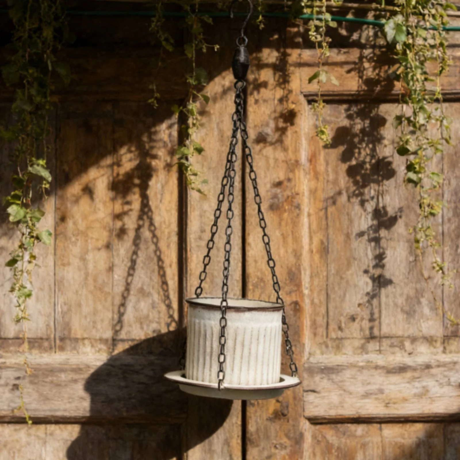 

Hanging Metal Planter Removable Saucer Ribbed Hanging Planter Modern Minimalist Design Decorative