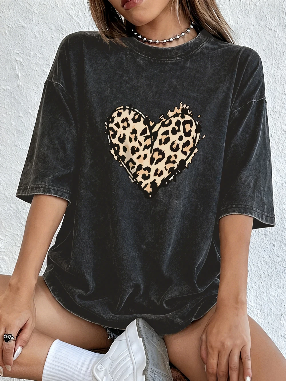 

Классические женские хлопковые футболки с леопардовым принтом и сердечками, с эффектом потертости, с коротким рукавом, в стиле хип-хоп, с круглым вырезом, оверсайз, летняя одежда