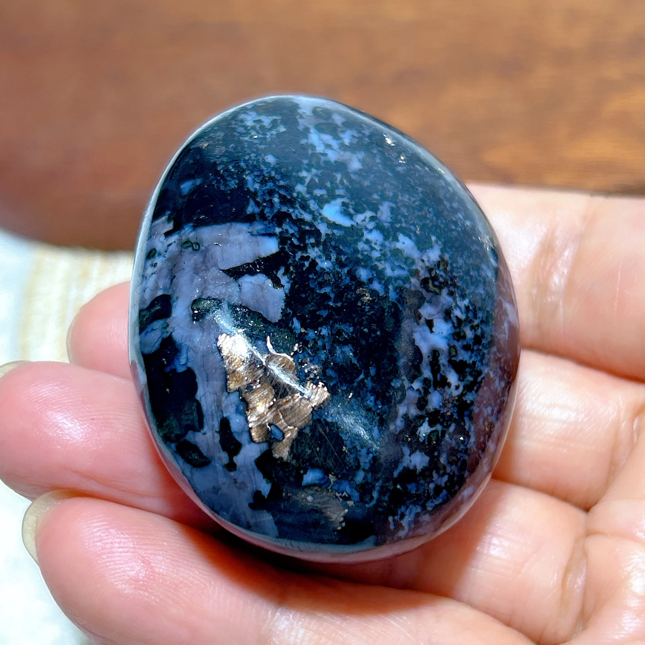 

Healing Natural Crystal Indigo Gabbro Flashy Palm High Quality Gemstones Polished Reiki Mineral Energy Home Decorations Gift