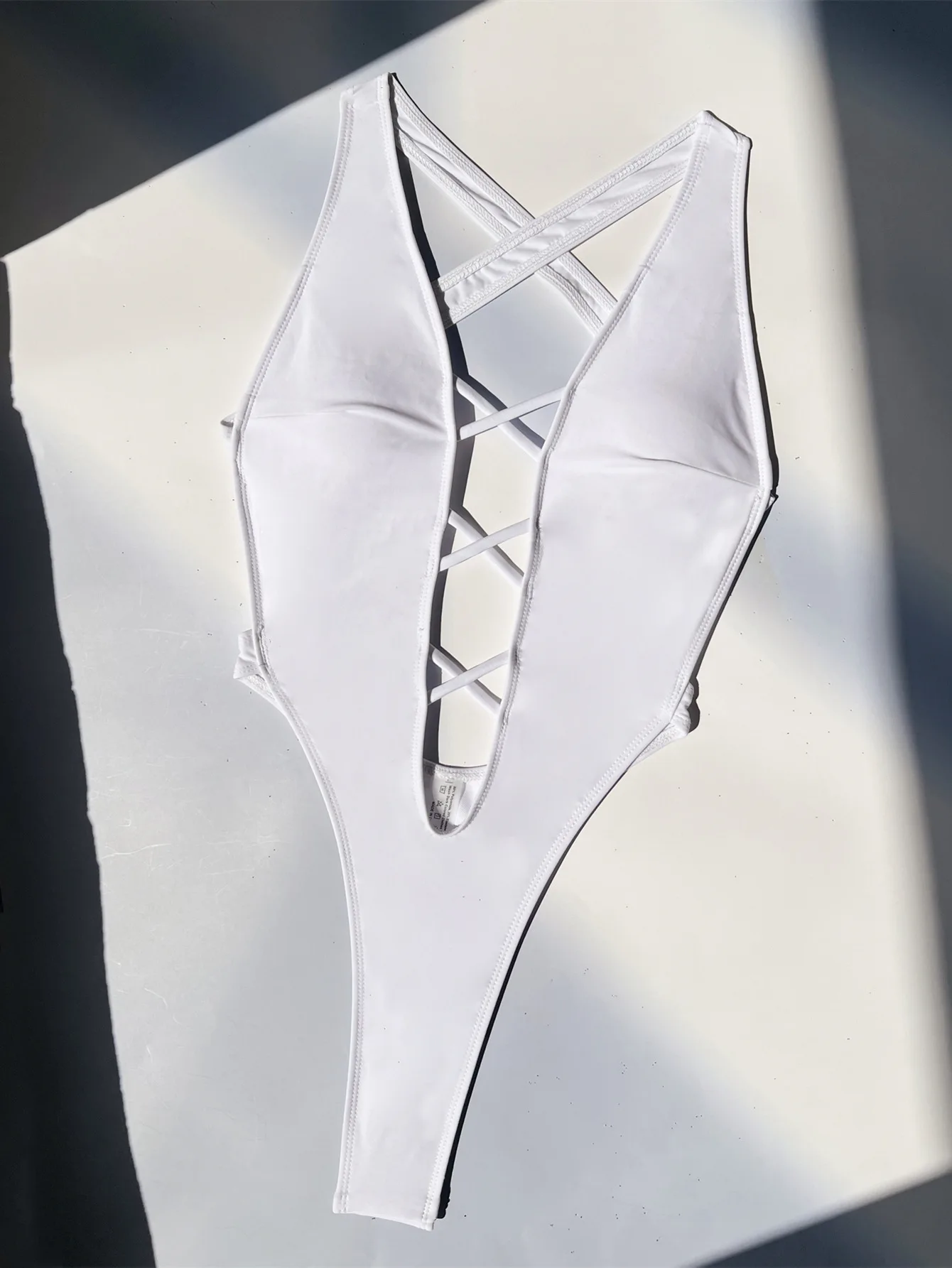 Maillot de bain une pièce, sexy, croisé, dos nu, coupe haute, pour femmes, string extrême, monokini, pour la plage