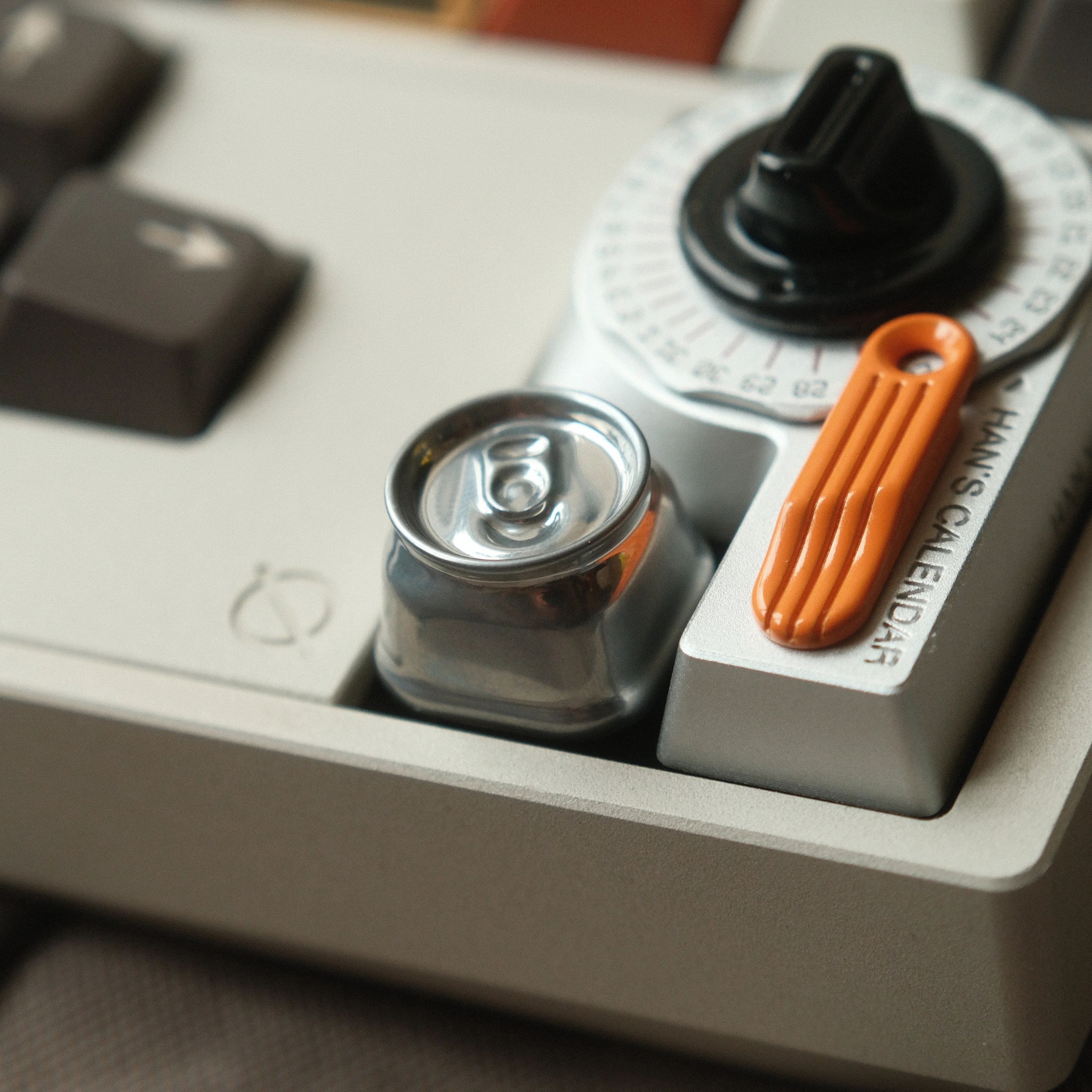 Custom Crushed Can Shaped Metal Artisan Cap CNC Zinc Alloy Cherry Profile R4 1U Single ESC Keycap MX Switch Board