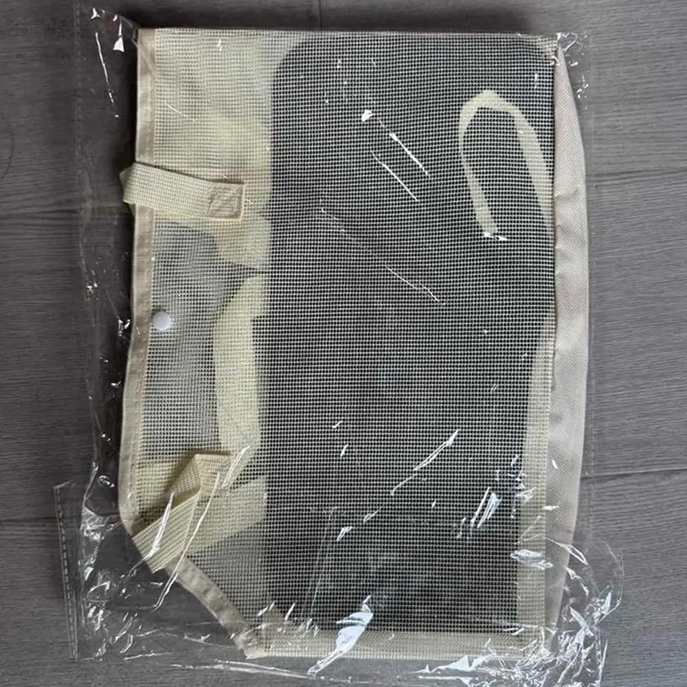 

Portable Mesh Pet Carrier Bag Breathable Shoulder Crossbody Dog Travel Bag Comfortable Summer Use Foldable Pet Tote