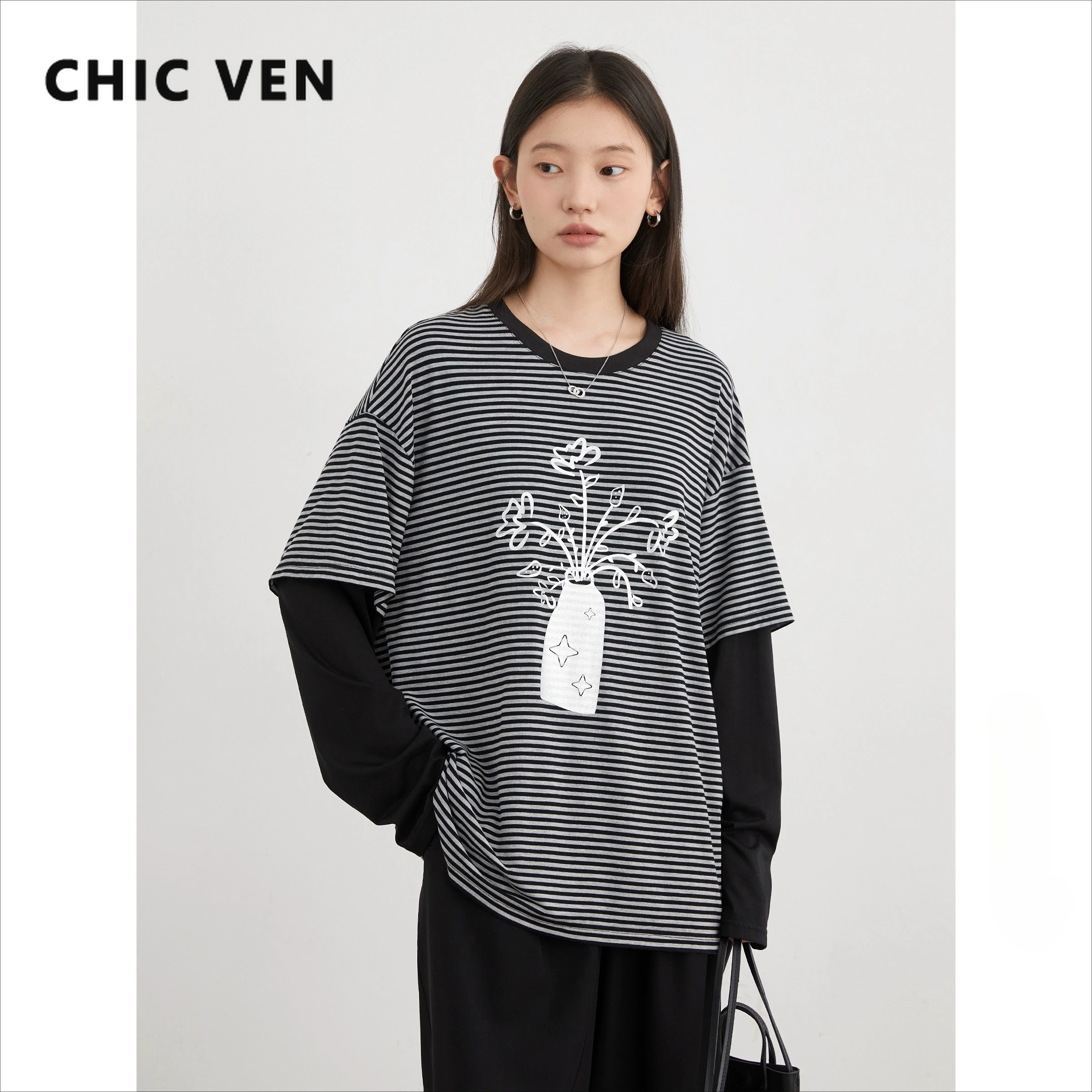 

CHIC VEN Fashion Women T-Shirts Loose Casual New Long Sleeve Splicing Striped O Neck Tees Female Tops Spring Autumn 2025