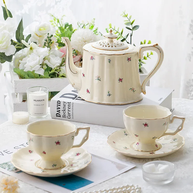 Cup European Ceramic Retro Palace Coffee Cup Set English Afternoon Tea Cup French Restaurants Bars Cups and Plates 201-300ml