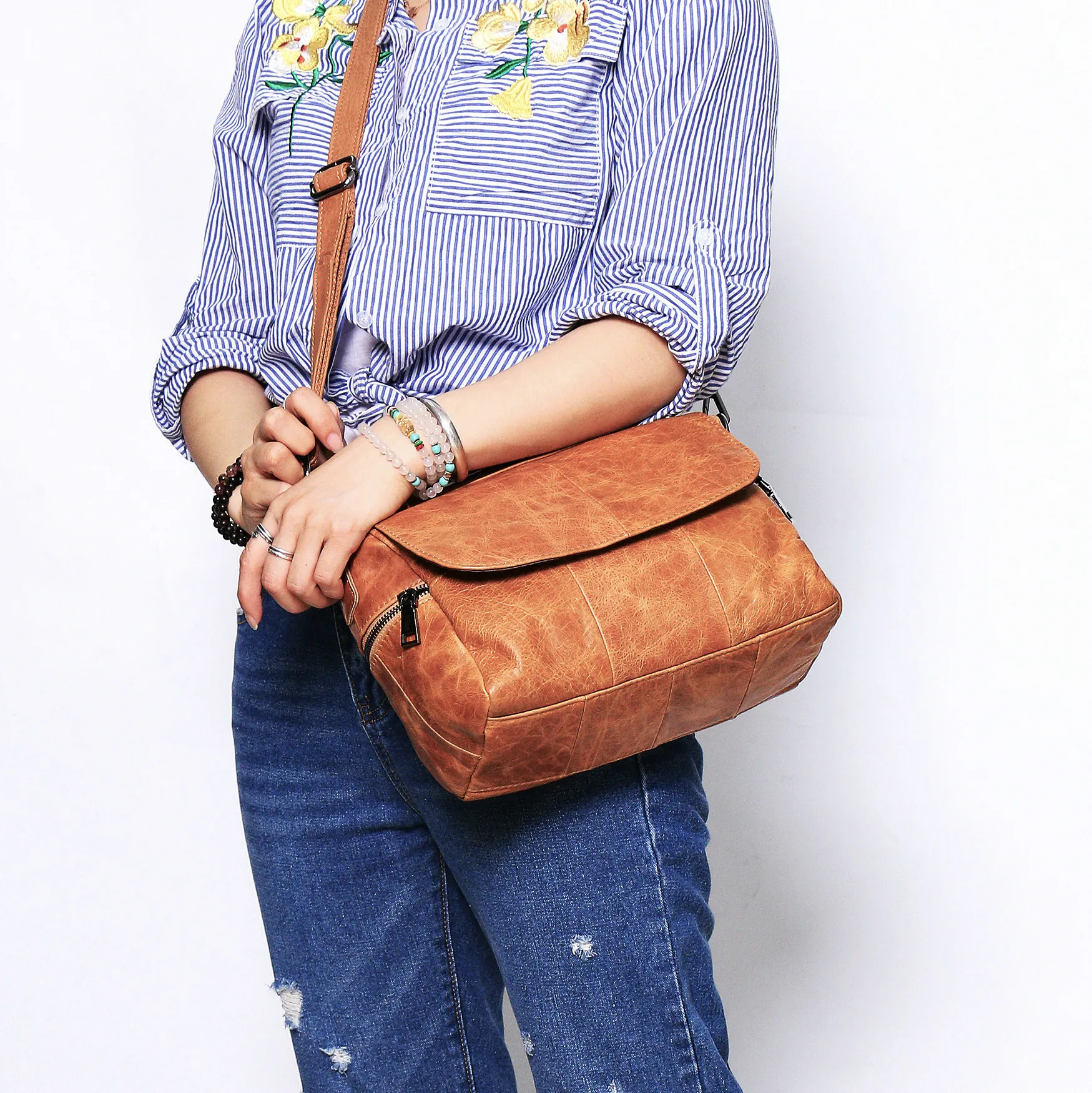 

Coffee Red Grey Brown Black Top Grain Genuine Leather Small Women Handbag Girl Lady Shoulder Messenger Bags Female Tote M8916