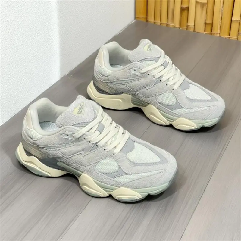 

9060Perfect for Commute & Leisure, Men's & Women's Lightweight Rebound Comfort Running Shoes