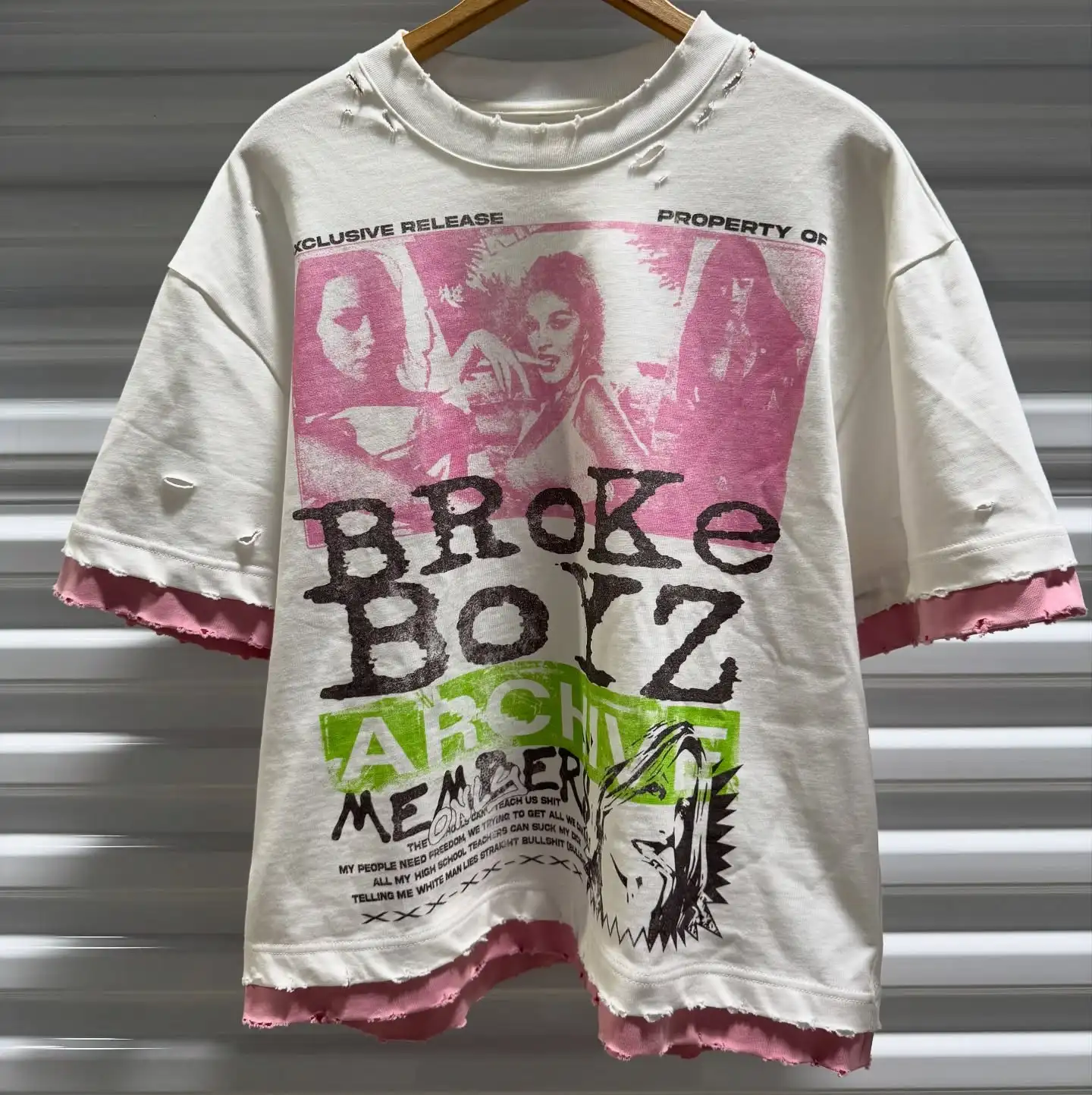 Nueva ropa de calle Y2k, camiseta de empalme, camiseta gráfica de grafiti de Hip Hop a la moda, diseño rasgado estampado, Tops holgados Retro de gran tamaño