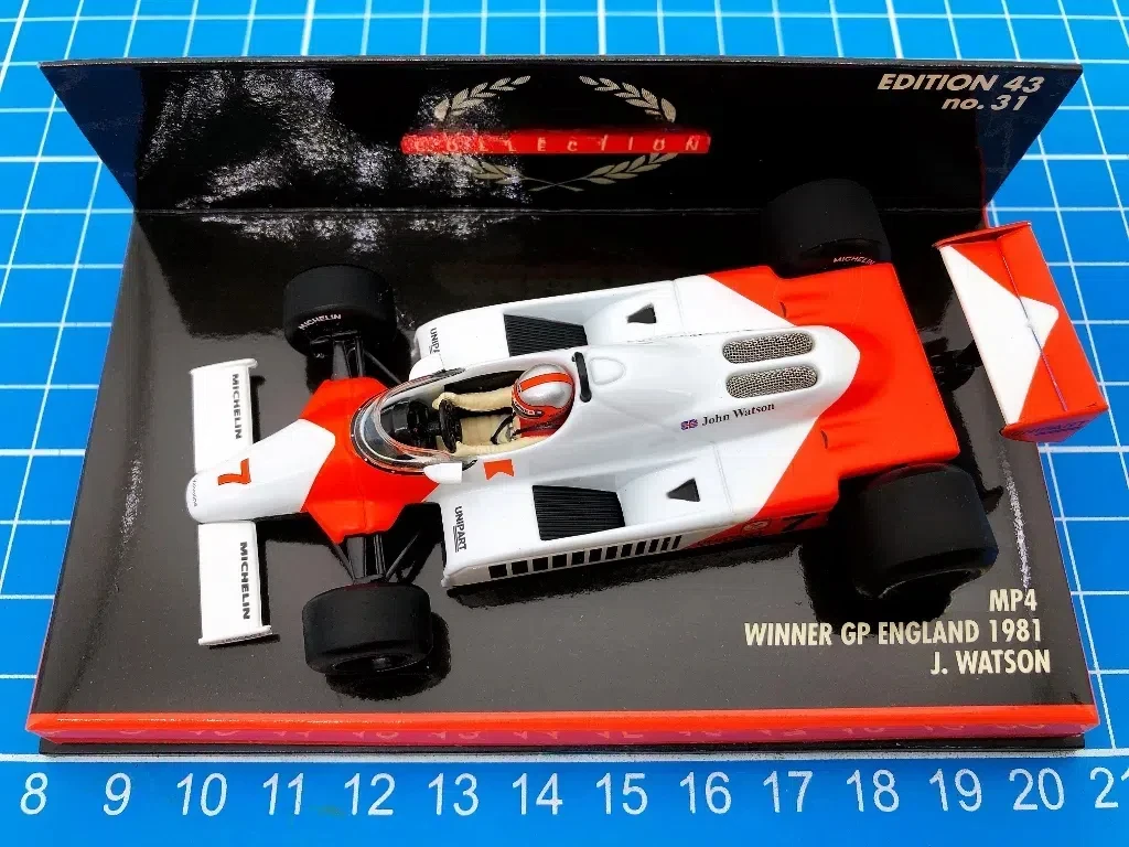 Minichamps 1:43 F1 MP4 1981 Watson Britain Simulation Limited Edition Resin Metal Static Car Model Toy Gift