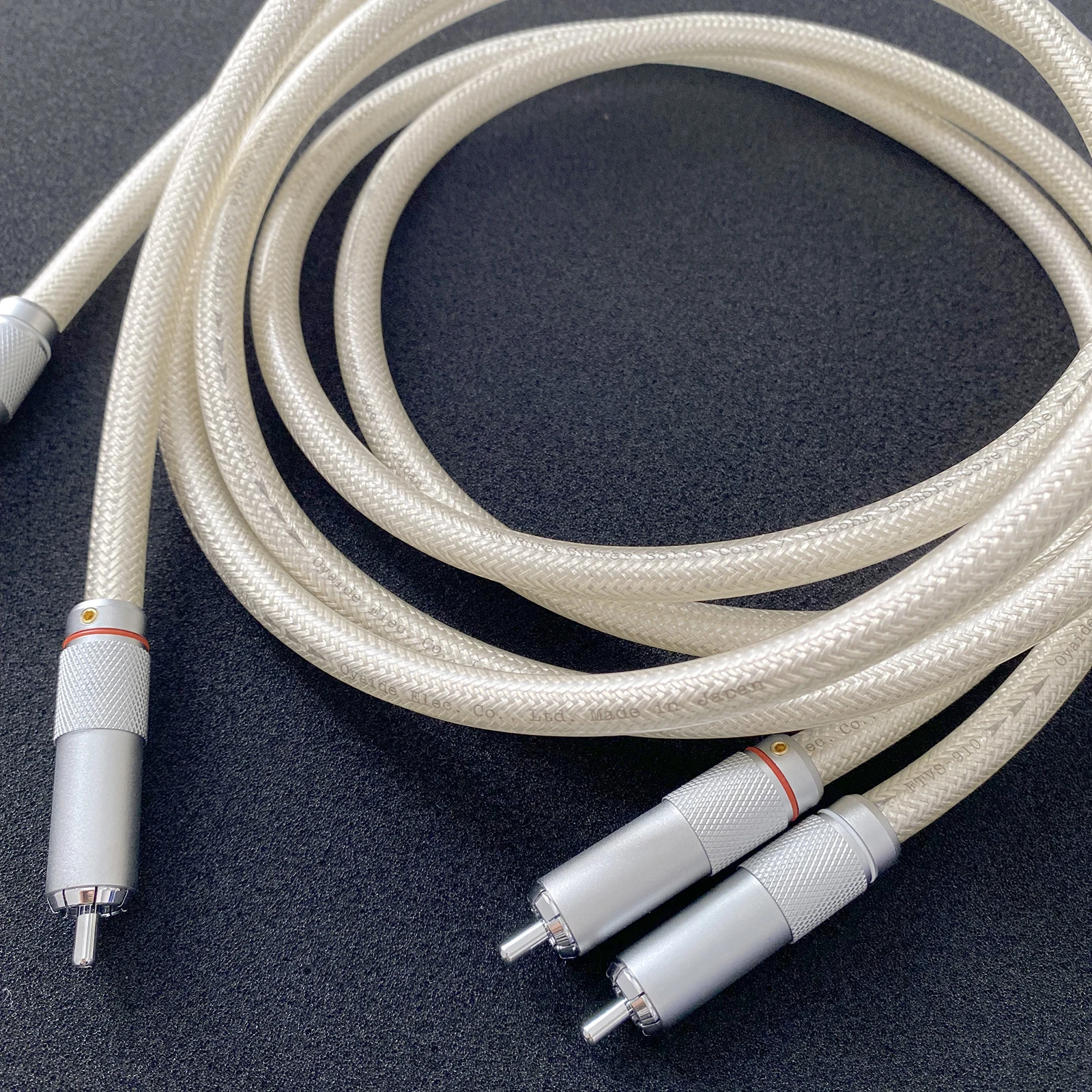 

Пара флагманских сигнальных кабелей RCA Oyaide FTVS-910 с разъемом RCA с родимовым покрытием для усилителя ЦАП ТВ автомобильного аудио