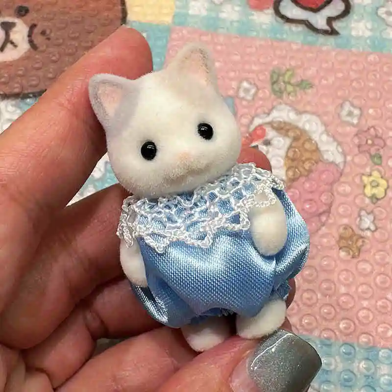 Genuine Sylvanian Families Play House Dollhouse Halloween Latte Cat Squirrel Ghost Silk Cat Baby Doll Girl Flocking Decor Gifts