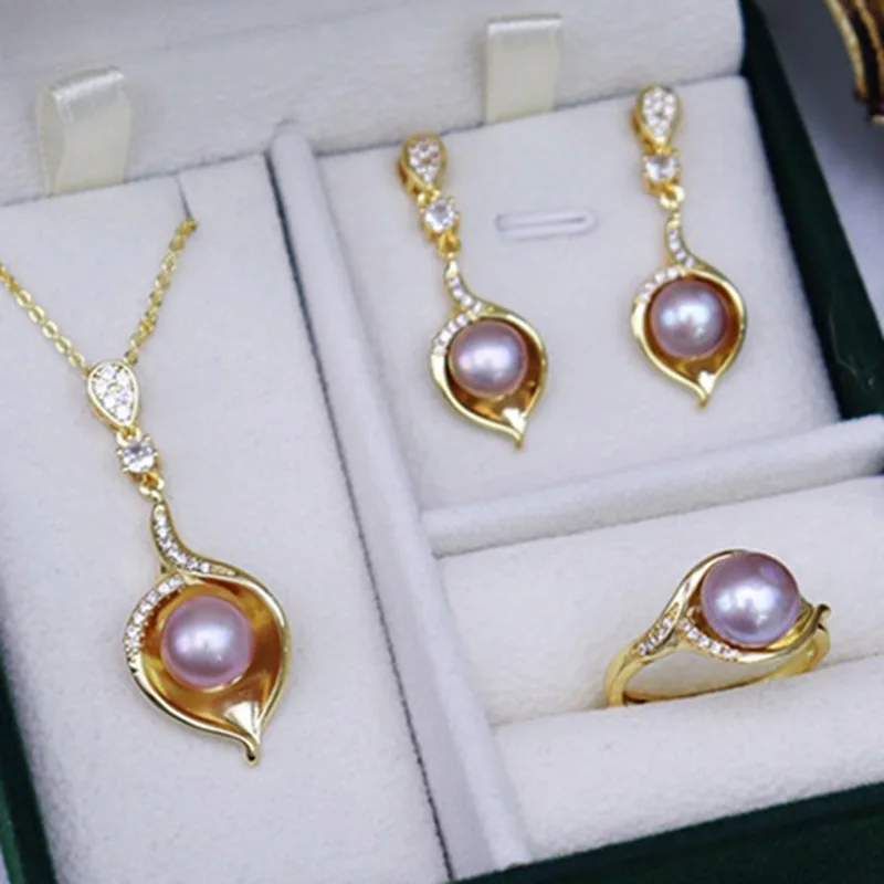 

Ожерелье из пресноводного жемчуга, оптовая продажа, женские универсальные модные украшения, изысканное кольцо с подвеской в виде каллы и лилии, комплект из трех предметов