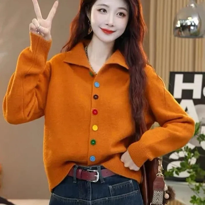 

Красочный кардиган на пуговицах для женщин, осенне-зимний повседневный свободный вязаный свитер с воротником-поло и яркими пуговицами