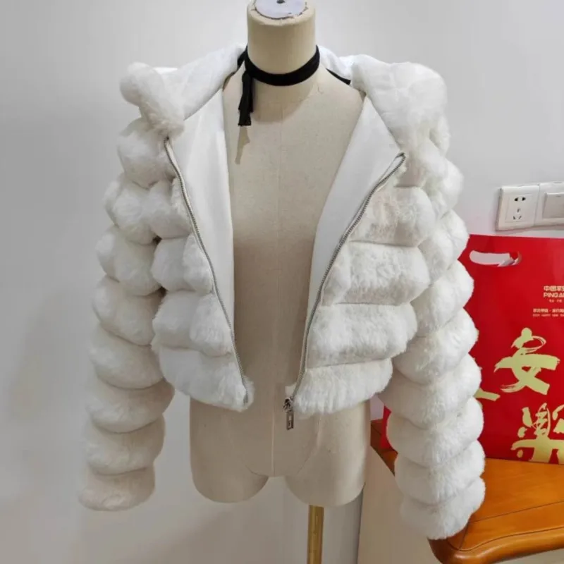 

2025 Korean Style Women's Faux Fur Coat Hooded Zip-up Blazer with Notch Collar Thickened Keep Warm Winter Outwear Faux Fur Tops