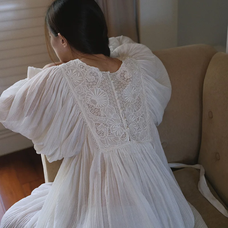 

Ночная сорочка из 100% хлопка с жаккардовым крепом, в винтажном французском викторианском стиле, с антикварной вышивкой ручной работы, весенняя коллекция