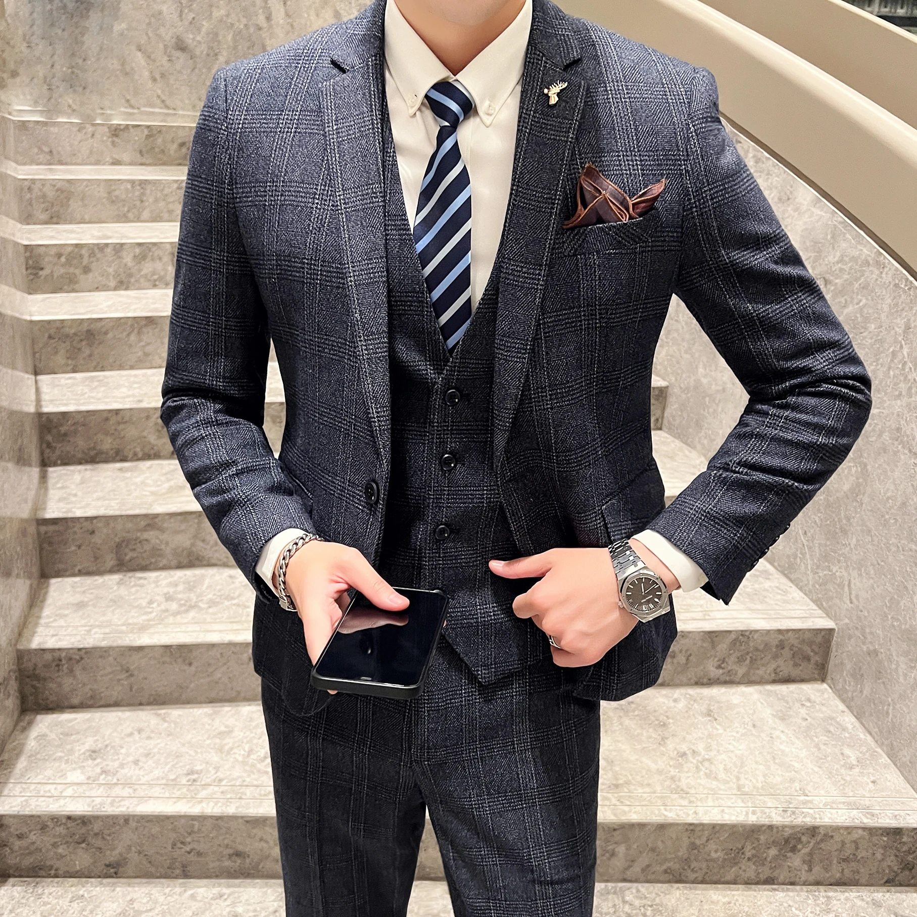 

High-quality men's fashionable, stylish, versatile and trendy three-piece set for business, casual and wedding occasions