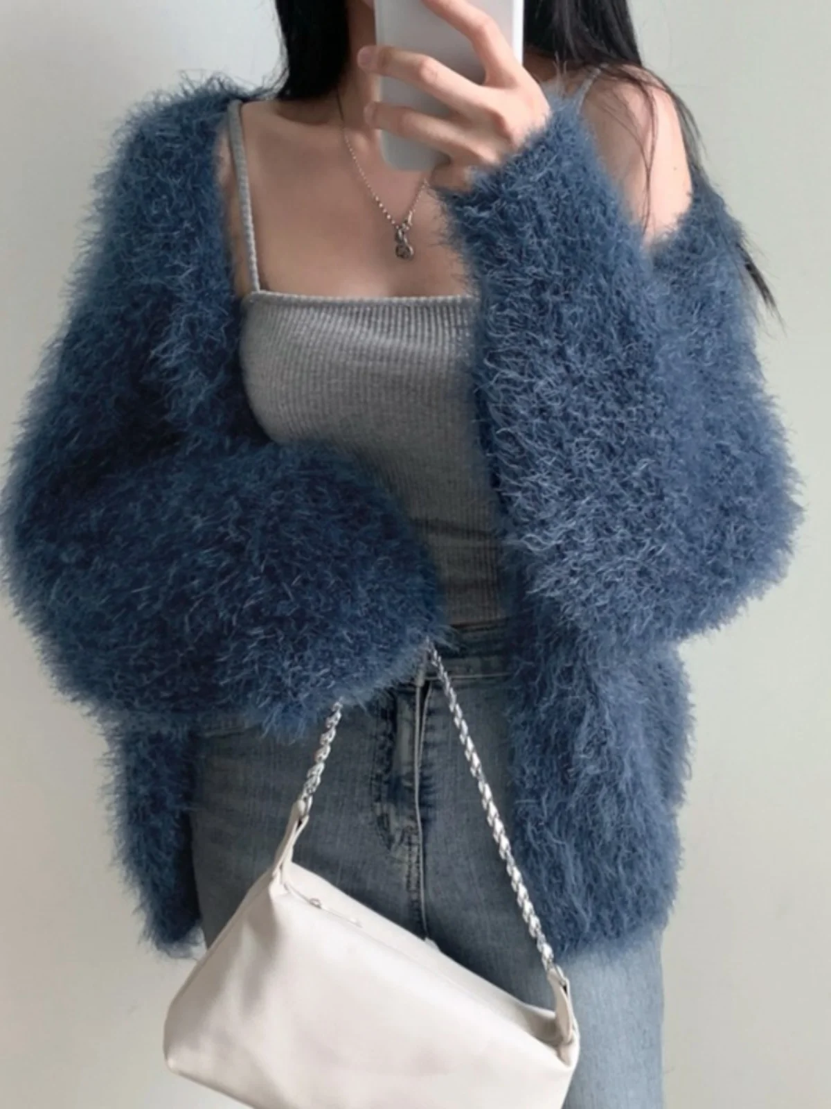 Elegancki, luźny sweter z dzianiny na jesień i zimę z dekoltem w serek, imitacja futra norki, długi damski rozpinany kardigan, wygodny i casualowy.