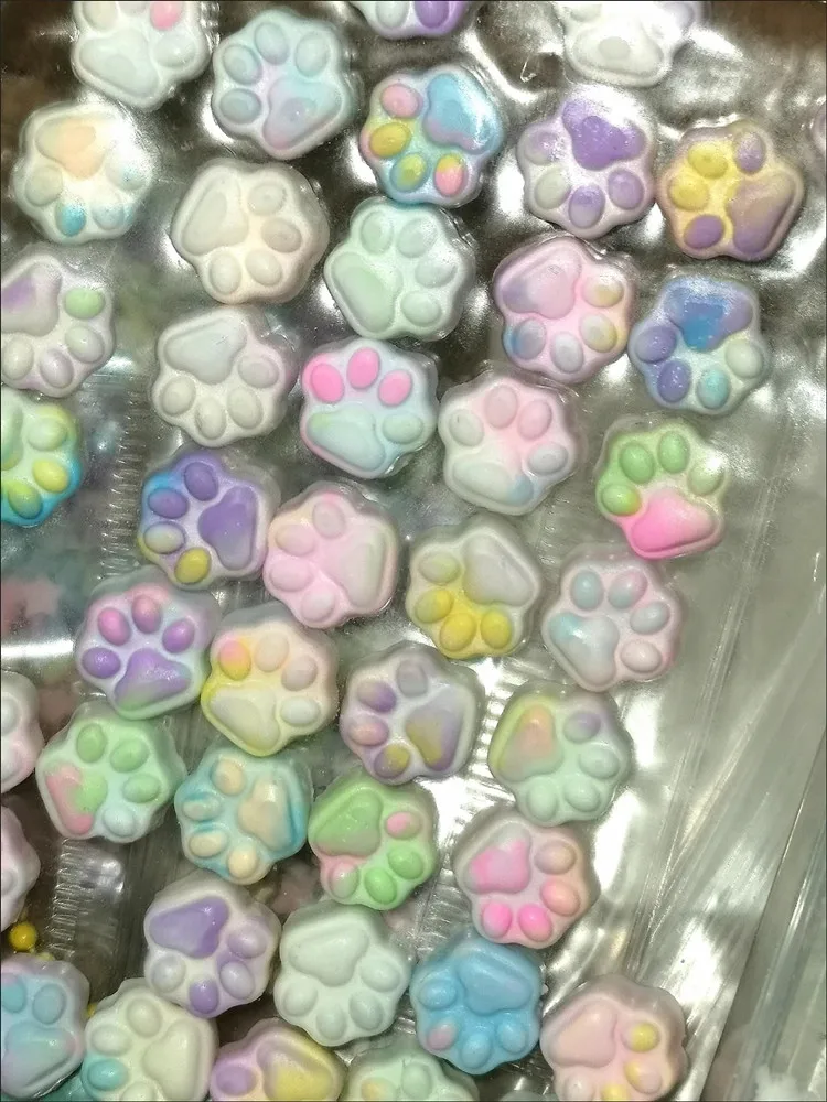 50 個のカラフルなミニ猫の足かわいいソフトカラフルなキャンディ猫の足抗ストレスストレスリリーフおもちゃ遅いリバウンド減圧おもちゃ