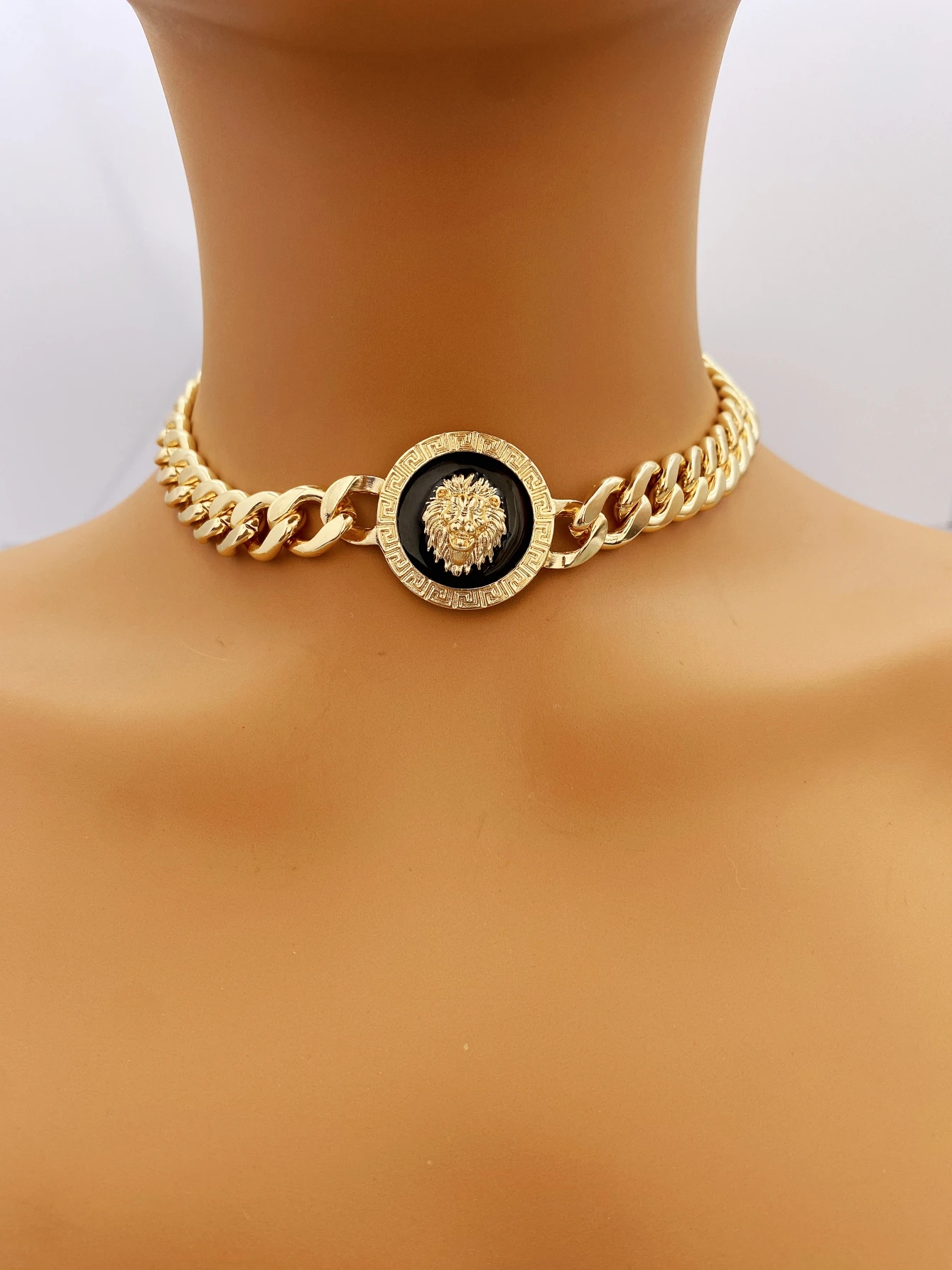 Exaggerated Lion Head Pendant Short Necklace, Zinc Alloy Jewelry choker necklace for women