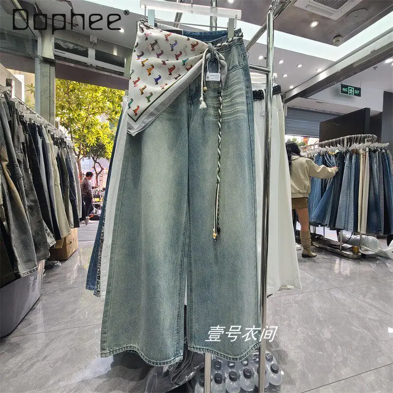 

Весенние женские джинсы 2026 в корейском стиле: универсальные, стройнящие, с расклешенным низом, из денима с эффектом потертости, широкие, повседневные, с высокой талией