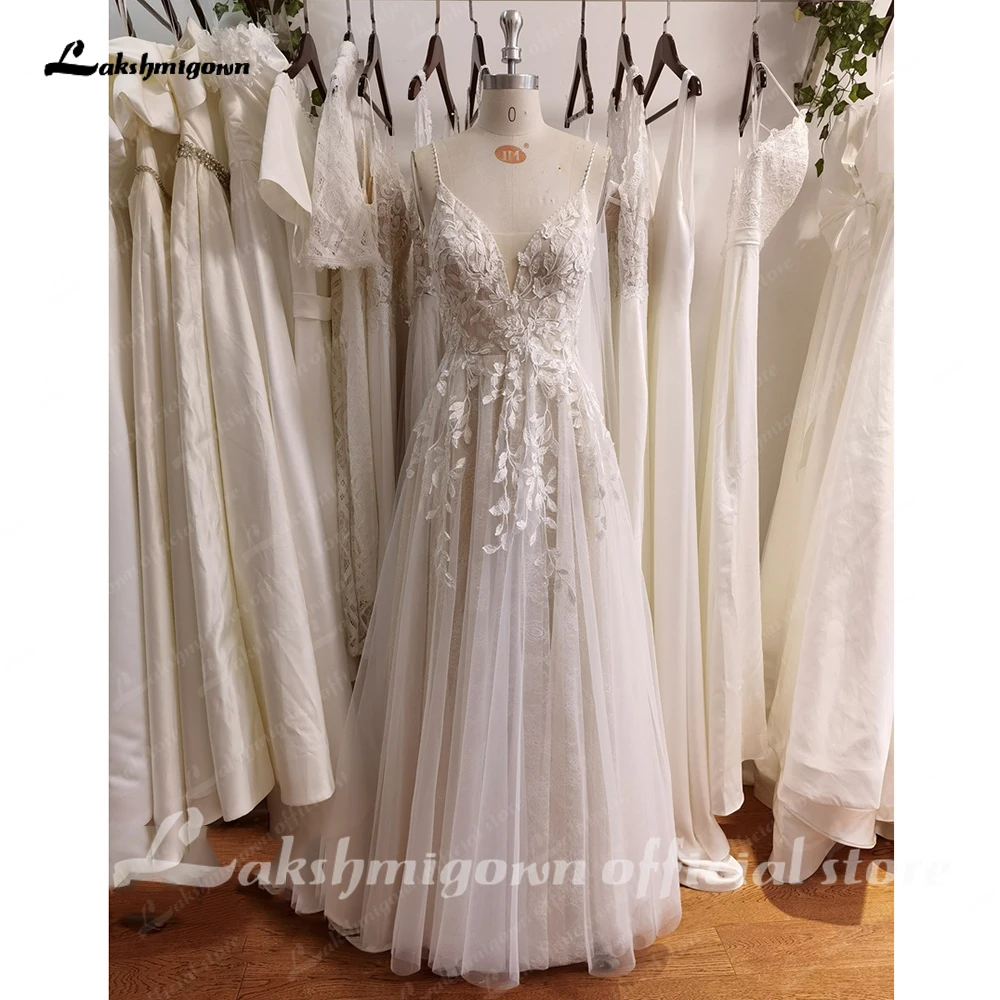 Lakshmigown Brautkleid mit Spaghettiträgern und Tüll, V-Ausschnitt, ärmellos, bodenlang, maßgeschneidert – Detail 5