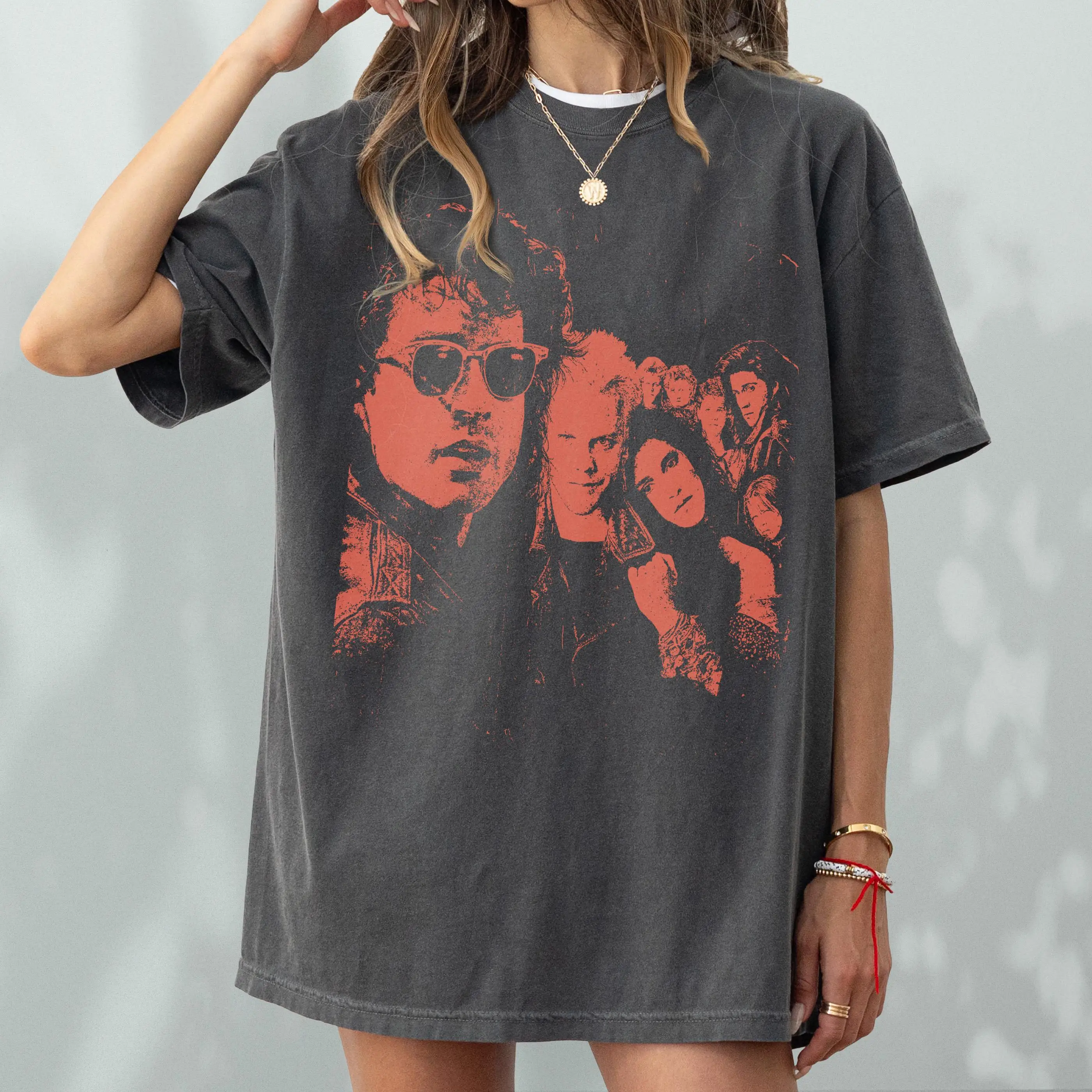 Retro 80s Vampire Movie T-shirt Retro Horror Lost Movie Graphic Tee Kiefer Sutherland Adult Girl Boy Shirt Gift for Sci Fi Lover