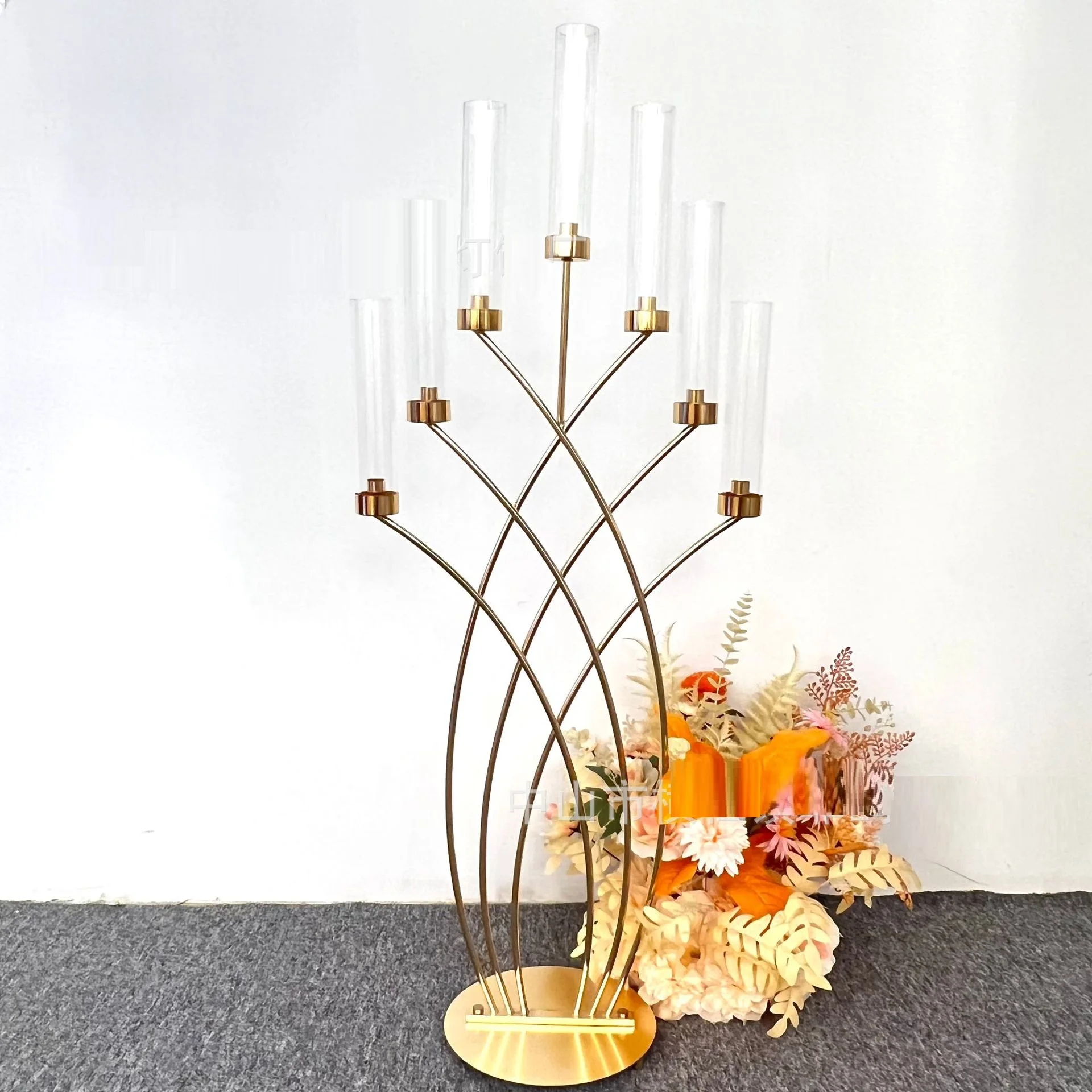 

2pcs Latest Electroplated Gold 7 Head Beauty Fish Tail Candlestick Wedding Main Table Flower Decoration Wedding Decoration Suppl