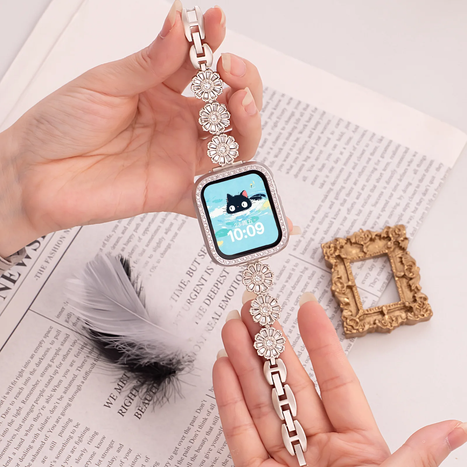 Small Daisy Rhinestone For Watch Band, Compatible with iWatch 1-11/ SE/ Ultra, 38-49mm (Watch Not Included)