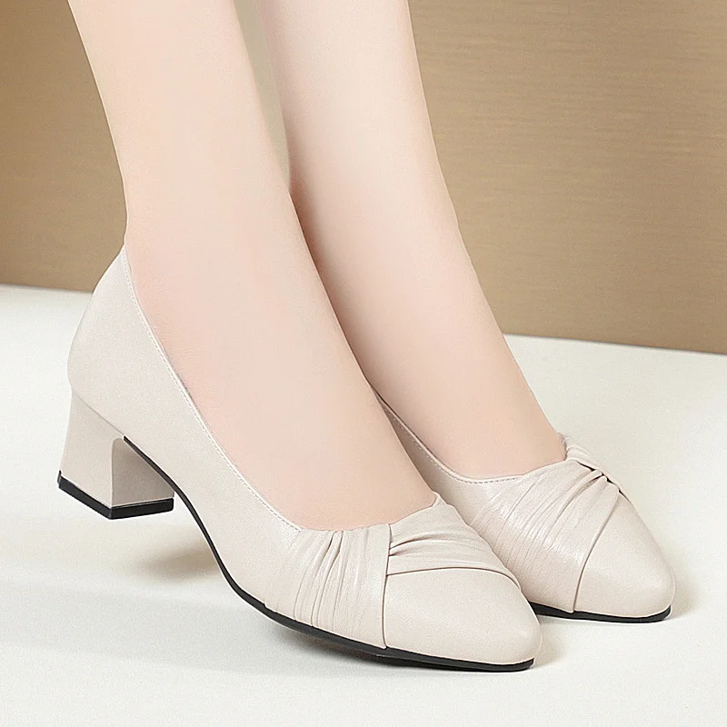 Women Spring 2024 New  Fashion Mother\'s Office Soft Leather Soft Soled Shoes Comfort High Heel Dress Singles Shoes