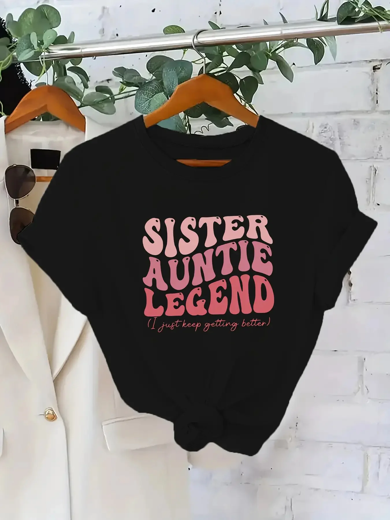 

Sister Matching Sister Auntie Legend Meme Women's T-Shirt Men Oversize Tee Cotton Vintage Harajuku O-Neck Short Sleeve Unisex