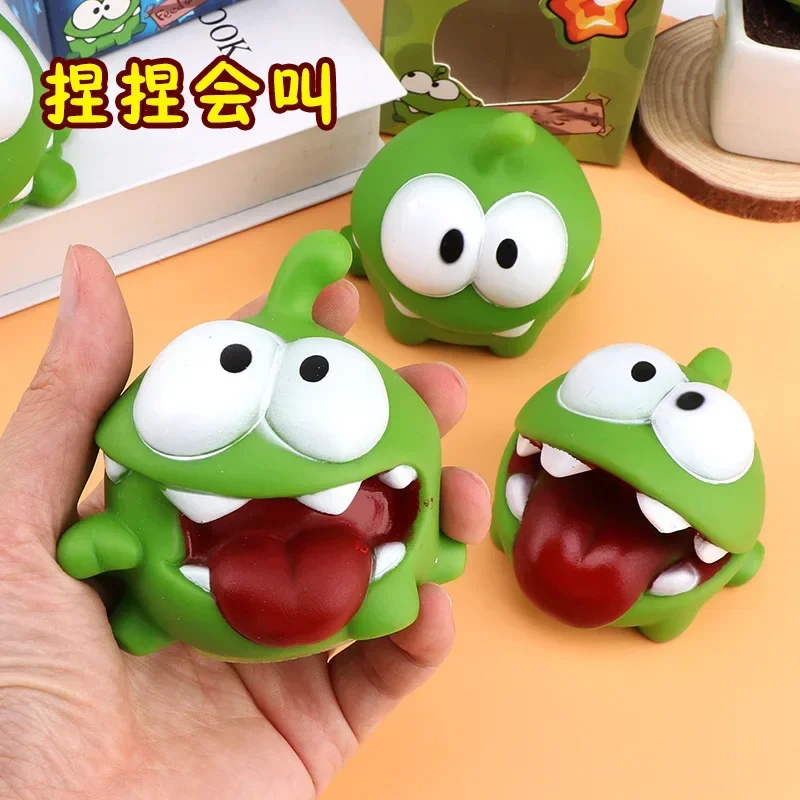 Children\'s squeeze animal doll mung bean monster cut rope frog water toy novelty gag candy game rubber voice gift