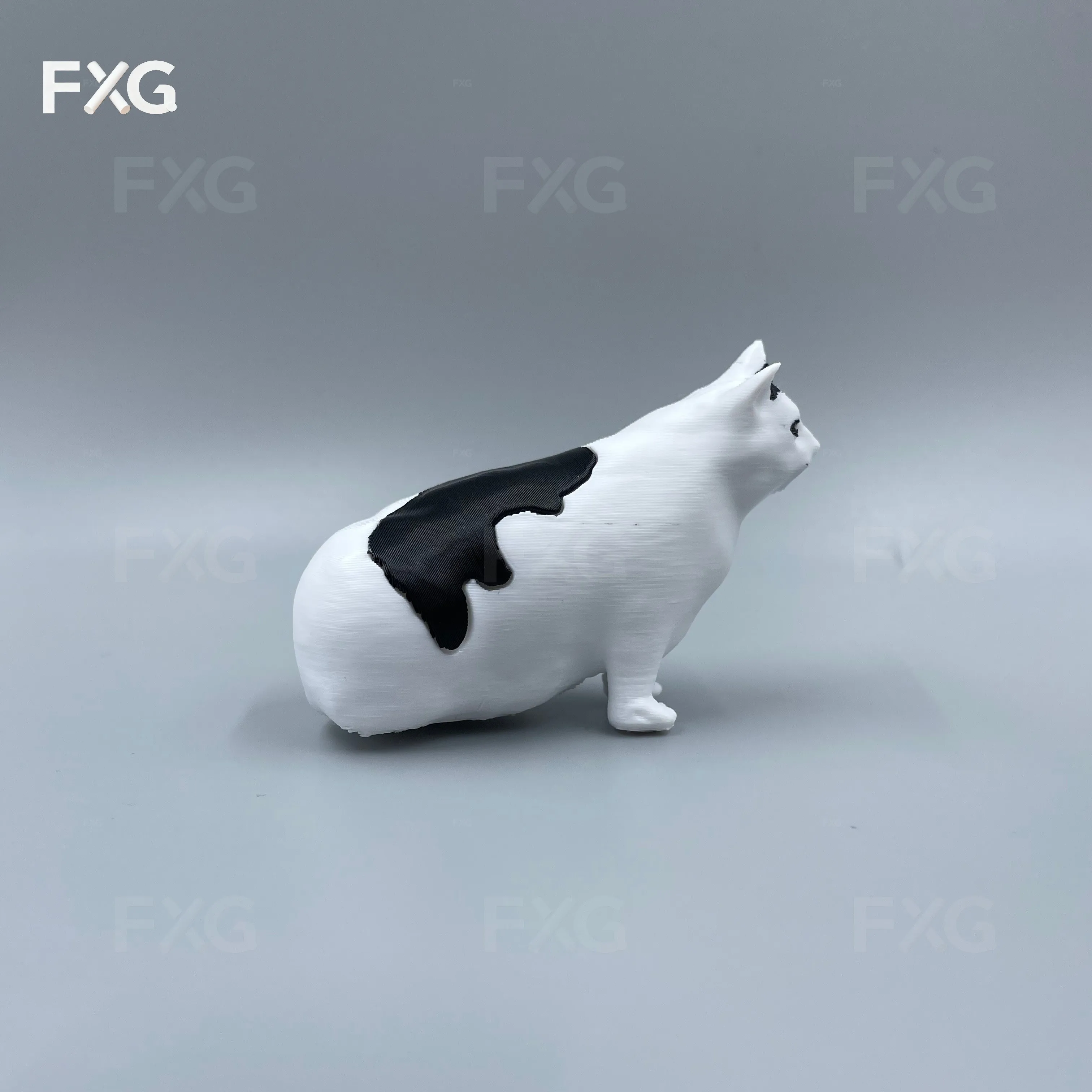 ของตกแต่งรูปแมวสีดำ-ขาว 1 ชิ้น รูปทรงแมวสุดสร้างสรรค์ ดีไซน์ภาพแมวและสีหน้าแปลกประหลาด