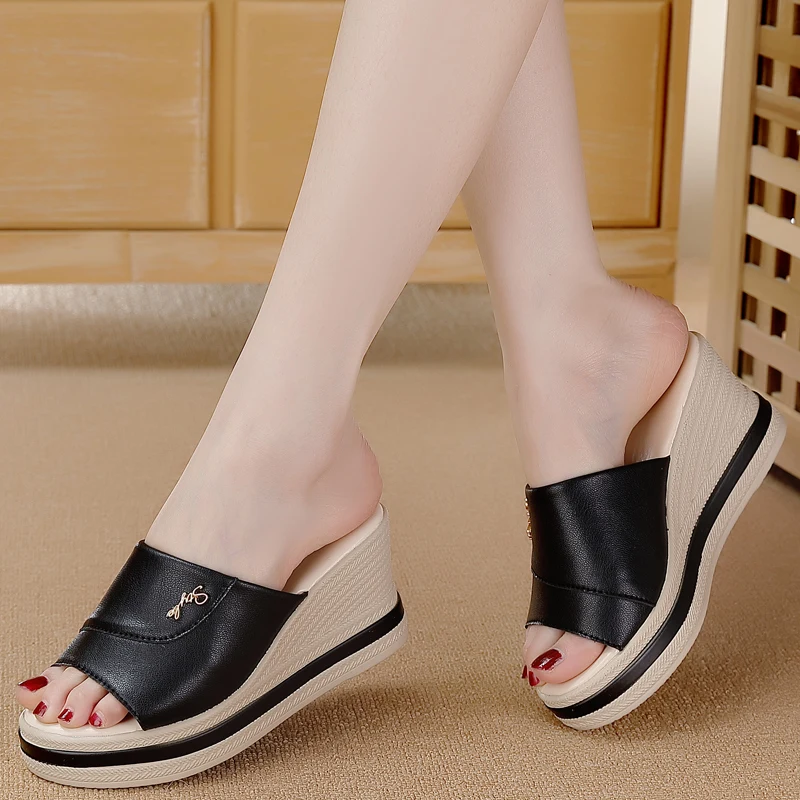 Trendy 7CM Heel Leather Women Casual Slipper Summer Outdoor Ladies Wedges Slipper Open Toe Women Slipper With Metal Decoration