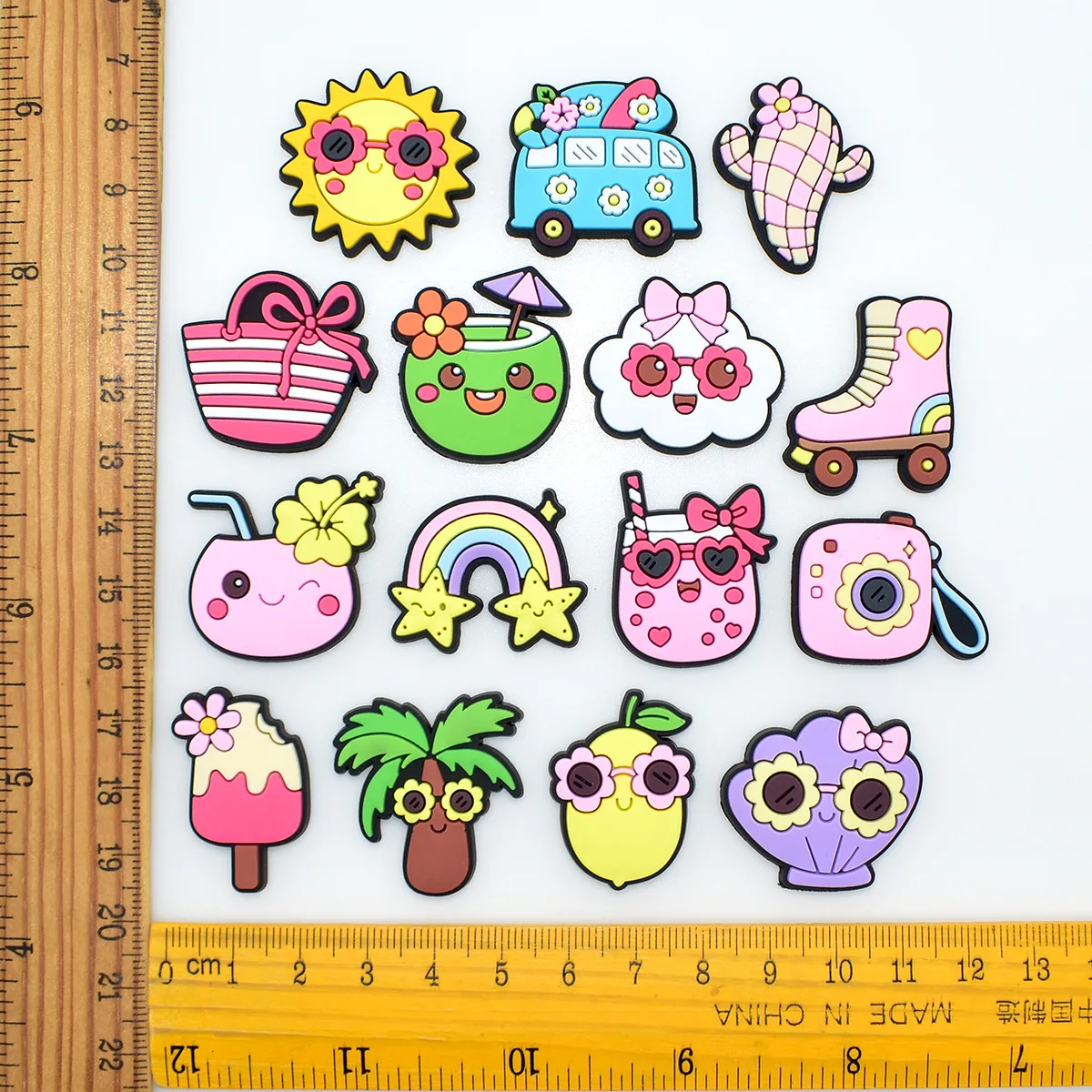 Cute cartoon seaside summer series hole shoes shoes flower shoe buckle PVC soft glue DIY removable decorative buckle jewelry