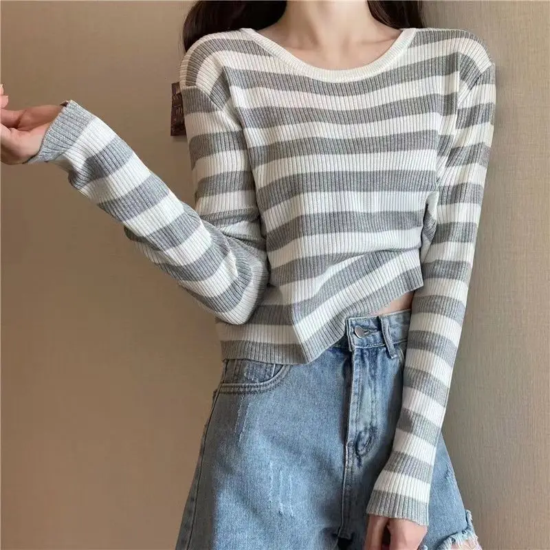 Korean Autumn 2024 Women\'s New Spliced Pullover O-Neck Stripe Fashion Loose Minimalist Casual All-match Knitted Long Sleeve Tops