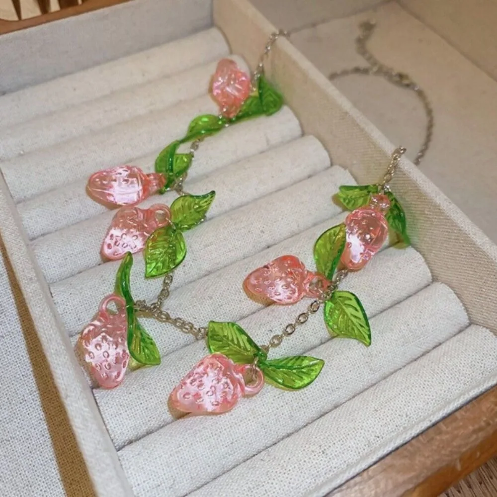 アクリル亜鉛合金ネックレス,ストロベリーチェーン,ピンクメッシュ糸,甘い鎖骨チェーン,便利