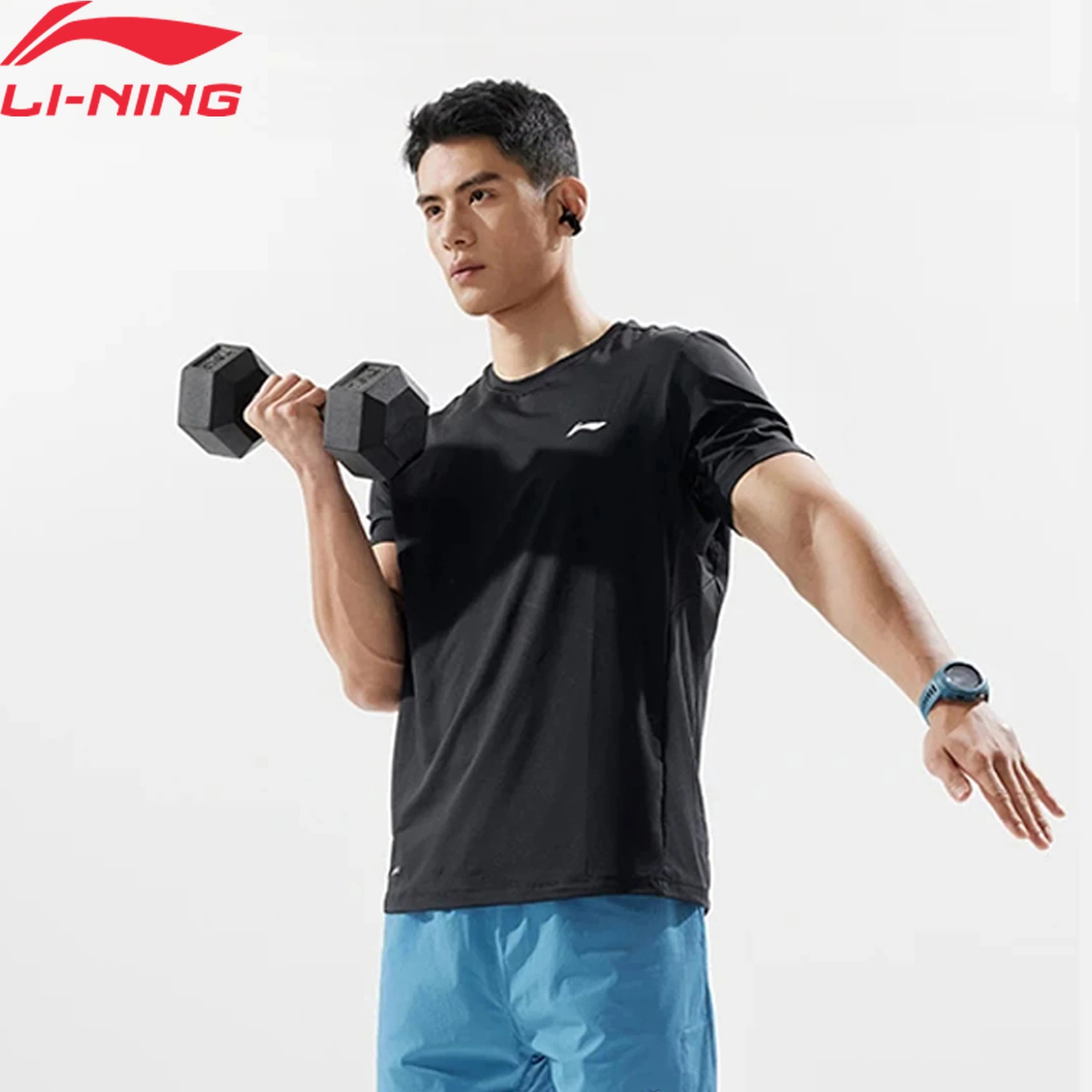 

Li-Ning Training Men T-Shirt AT DRY FREEZE 81%Polyester 19%Spandex AT._UV-50+ Regular Fit LiNing Fitness Sweatshirts ATSV361