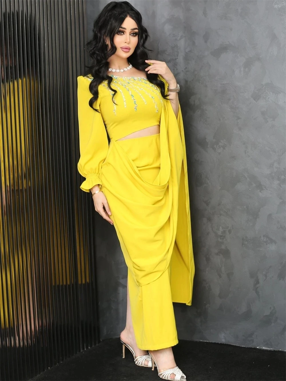 

Yellow Beaded Long Sleeves Bespoke Occasion Gown Evening Dresses Pastrol Unisex Jersey Retro Dubai Saudi Arabic Prom Customized