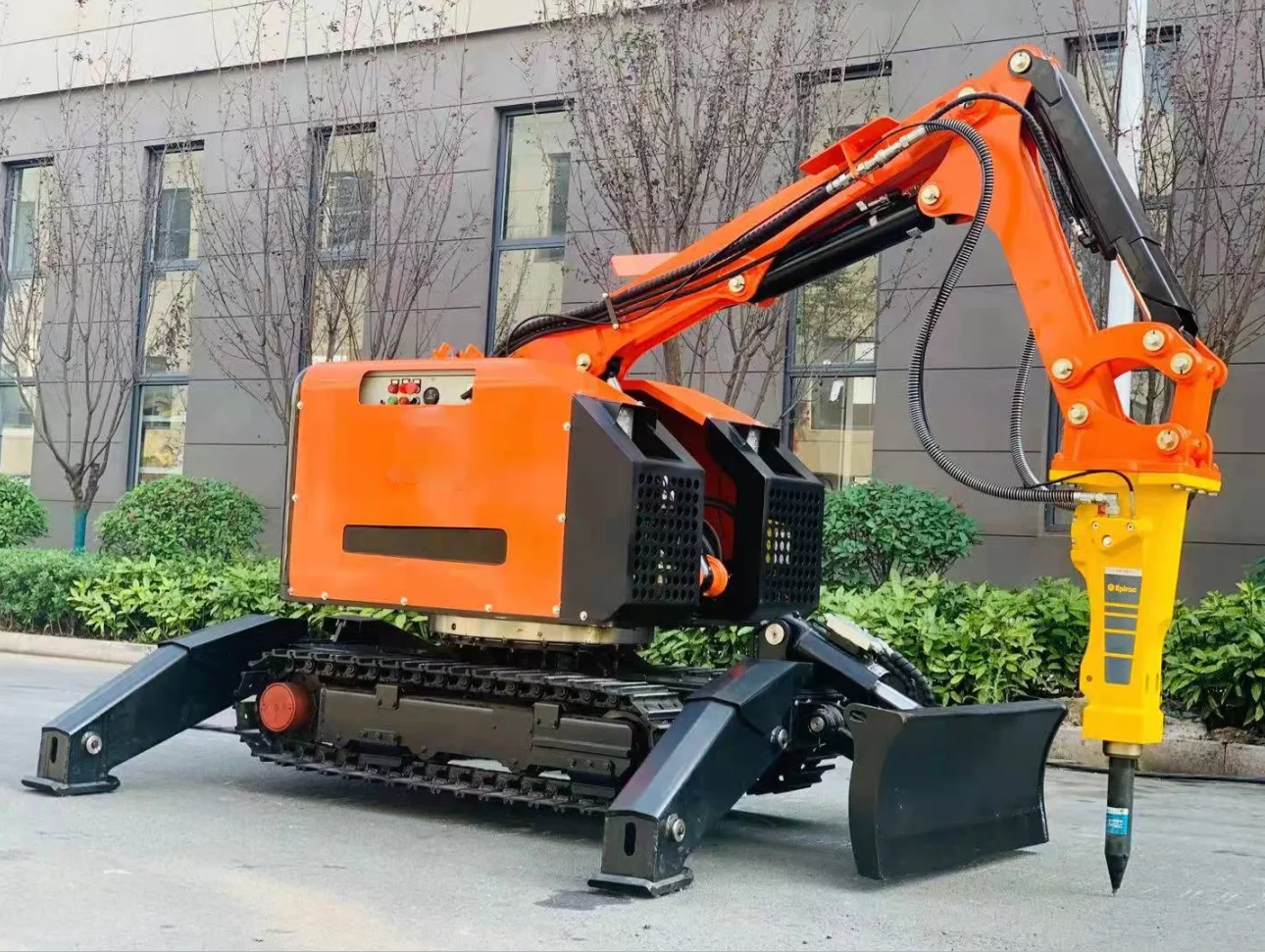 Electric Remote Control Tracked Demolition Robot Hydraulic Breaker With Camera And Stabilizer Outriggers For Narrow Space Use