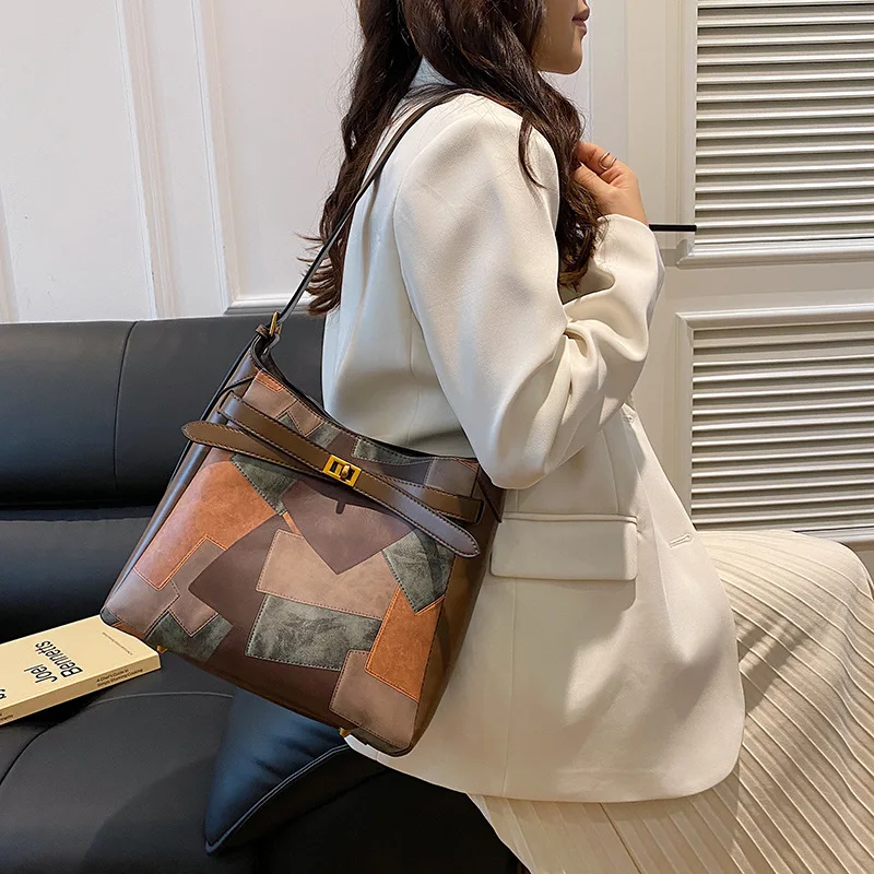 

Новая осенняя большая сумка для женщин, кожаная сумка через плечо большой вместимости, винтажная сумка через плечо для работы, элегантная и универсальная