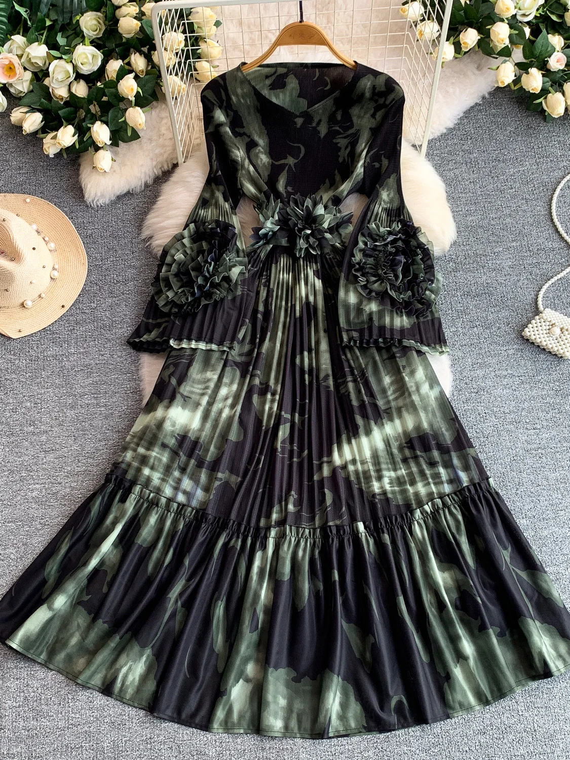 Romantic Floral Oil Painting Style Women's Dress with Bell Sleeves Waist Cinching Elegant Long Skirt Spring Summer Fashion