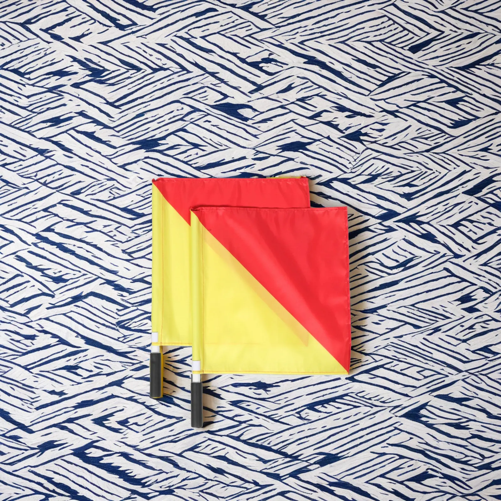 

2Pcs Military Training Flags PVC Cloth Handheld Flags for Marine Signal Performance Safety Diving Dive Flag for Boat