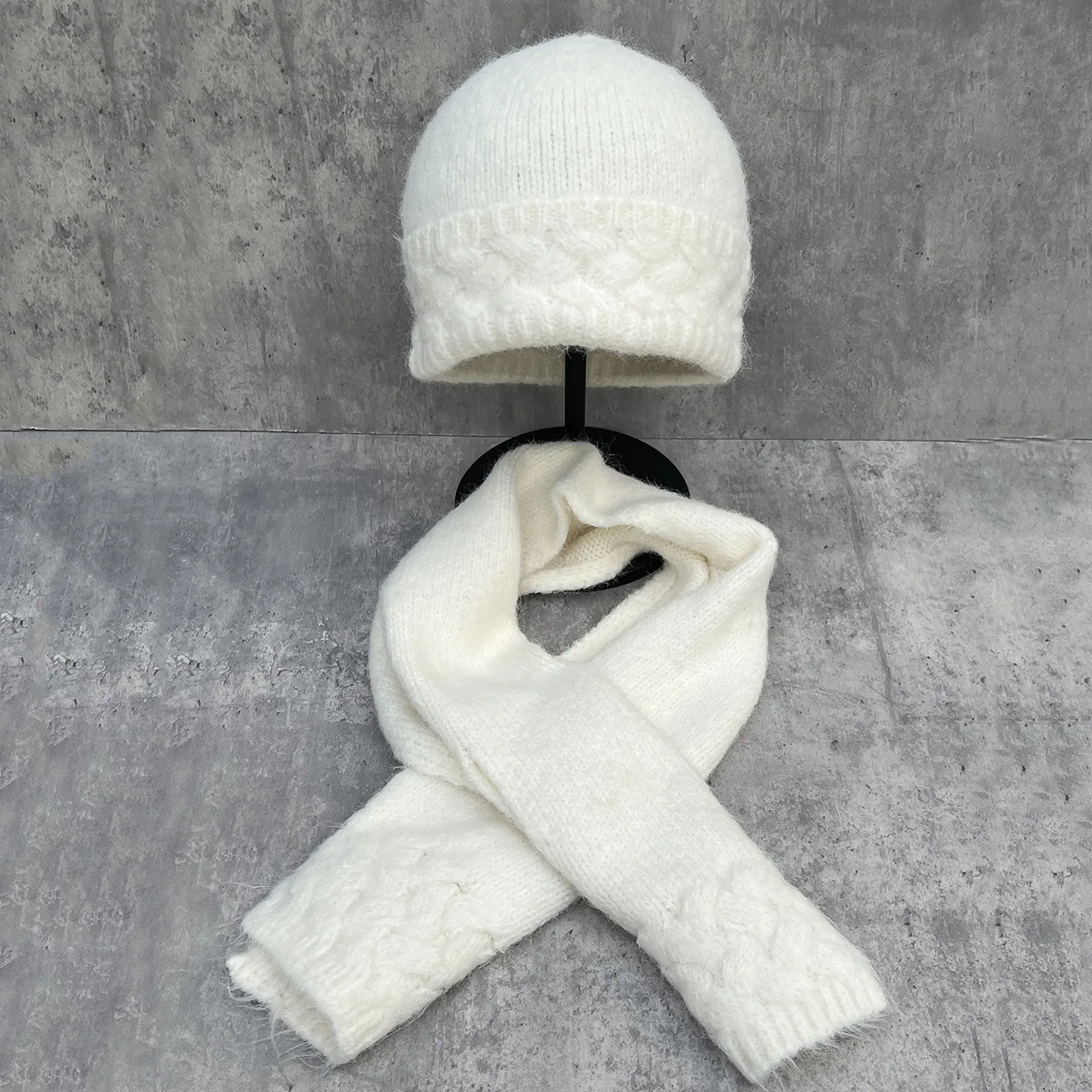 2026 New Women Winter Knitted Hat Scarf 2 Pcs Set Warm Ear Protection Outdoor Beanie Cap Warm Neck Collar Beanies Hats Female