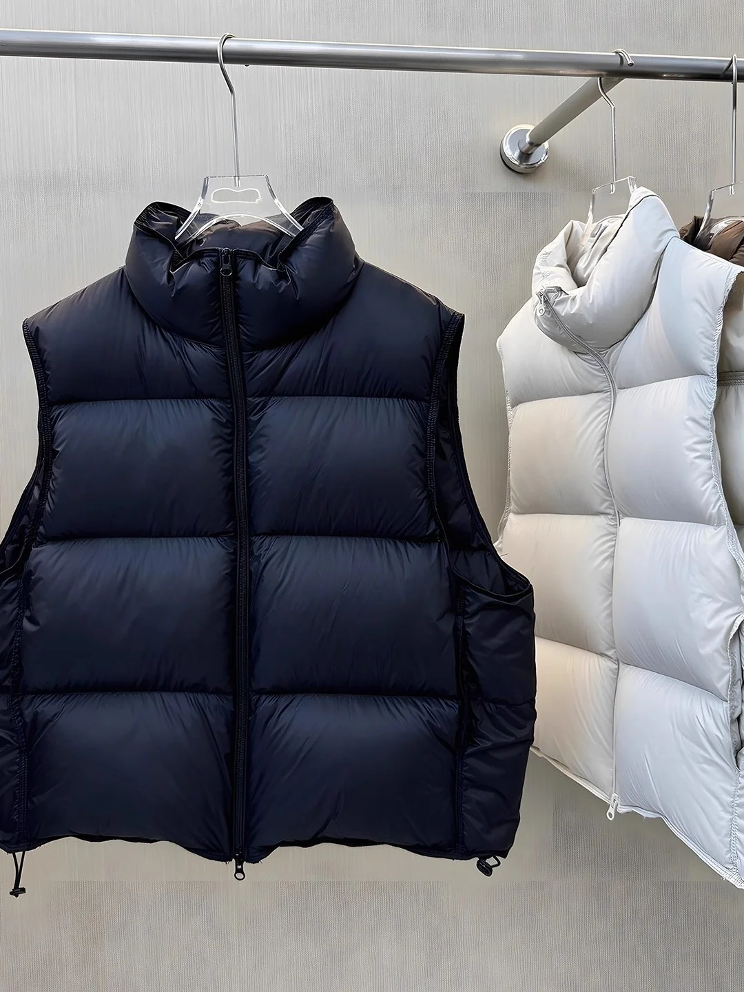 Women's down Vest Casual Loose Outerwear Fall Winter New Korean Style Multifunctional Jacket Quilted Zipper Closure  Color