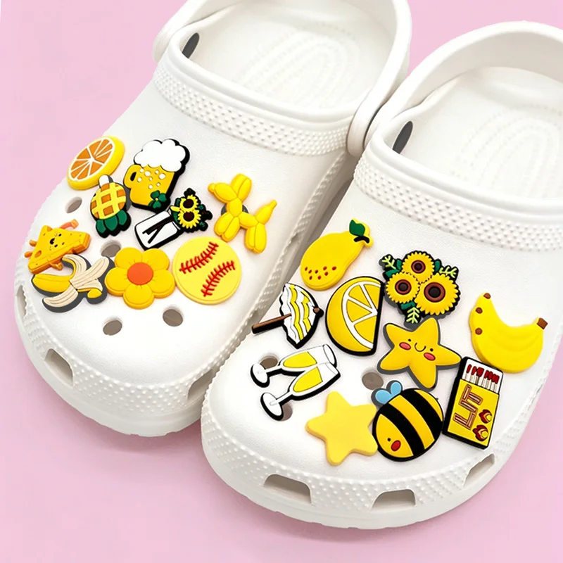 1/25 Stück gelbe Schuhanhänger, Blumen, Früchte, Stern-Schuhdekorationen, Bananen-, Birnen-, Chrysanthemen-Pins für Frauen und Mädchen, gelbe Pins – Detail 2