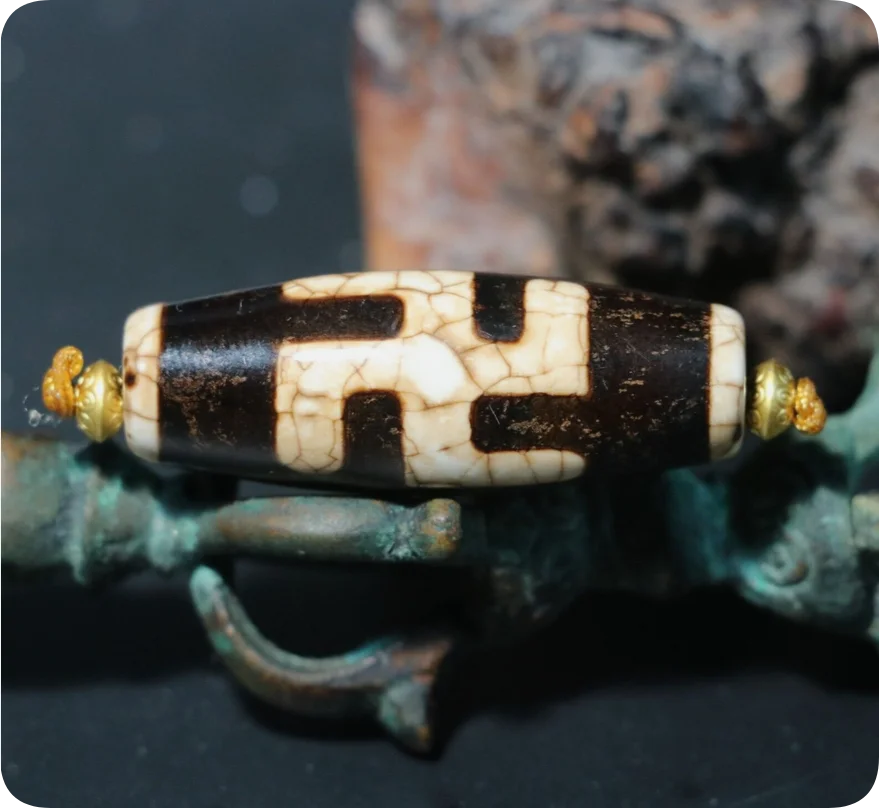 Unique Energy Tibetan Old Agate Double Wanzi Swastica dZi Bead Amulet Pendant 4A