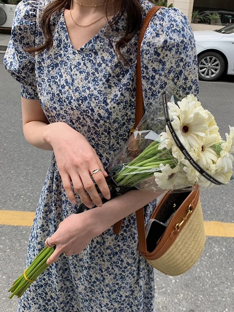 تنورة نسائية طويلة بطبعة زهور وخصر مرتفع وتصميم فقاعي وياقة على شكل V وقصة A-line للصيف