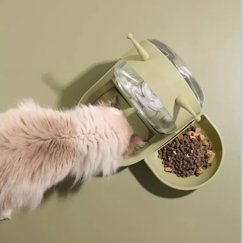 No Plug-in Moving Cat Snail Water Dispenser Pet Drinking Fountain for Dog and Cat