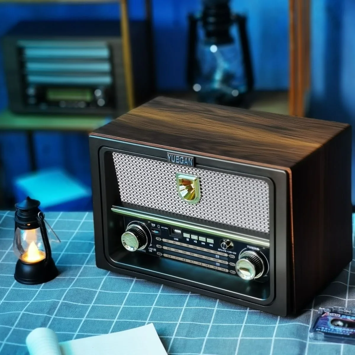 Desktop retro radio, FM medium-wave short-wave, high-volume AC, Bluetooth plug-in card wooden speaker