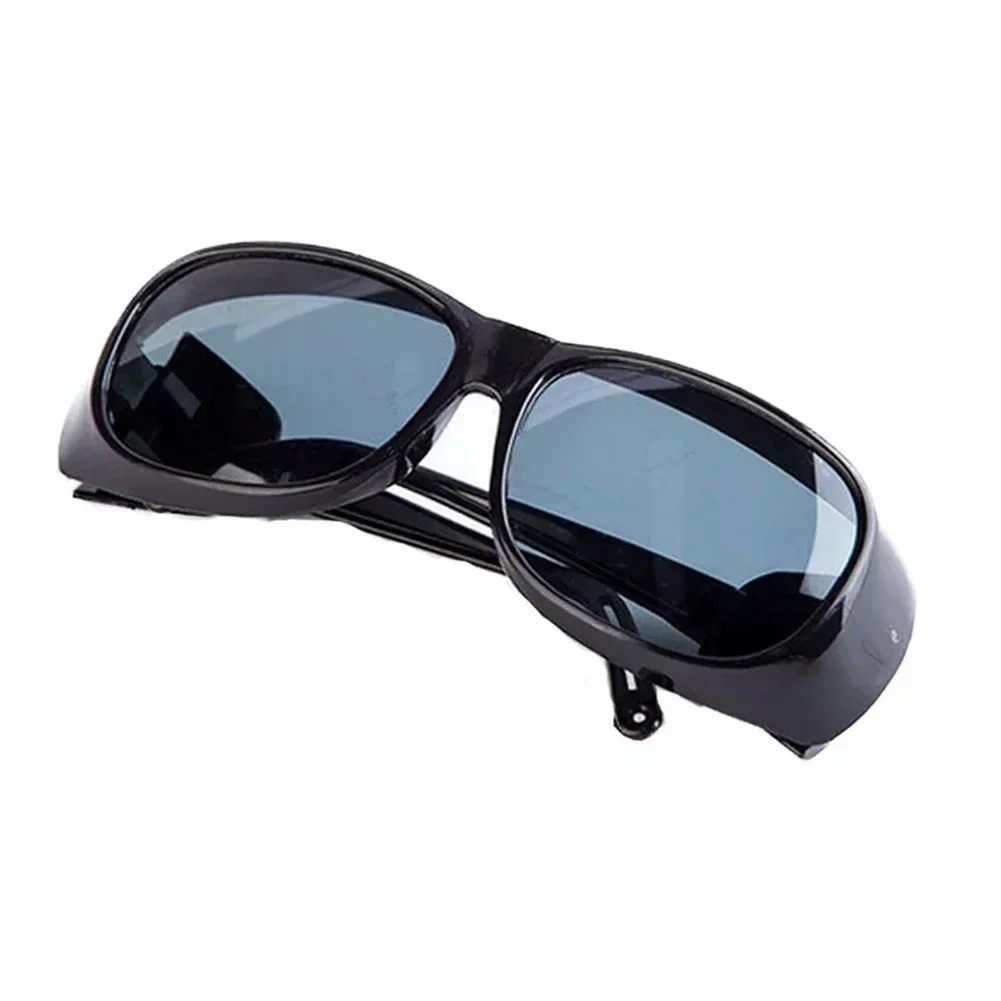 Gafas de soldadura por arco, oscurecimiento automático de seguridad, soldador de atenuación automática, lente de policarbonato, altura 55mm, equipo de soldadura, 1 Uds.